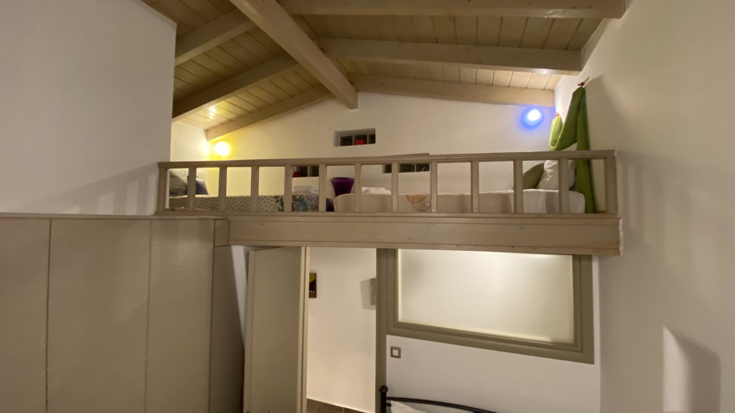 spiti-thalassa-vraxnaiika-viomixaniki-perioxi